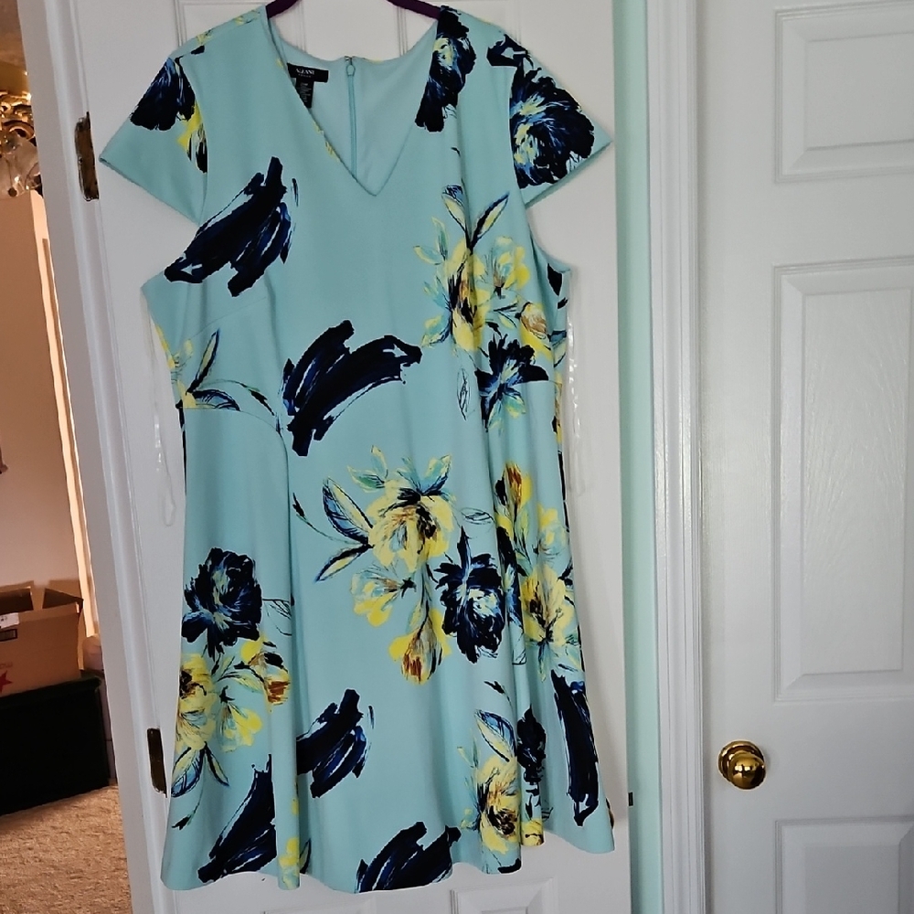 NwT Alfani Blue and Yellow Midi Dress with Cap Sleeves